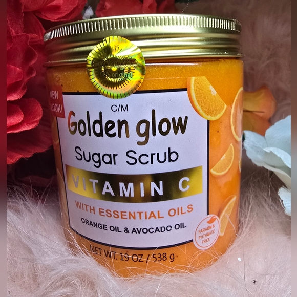 Golden Glow sugar scrub with vitamin C - Picture 1 of 4